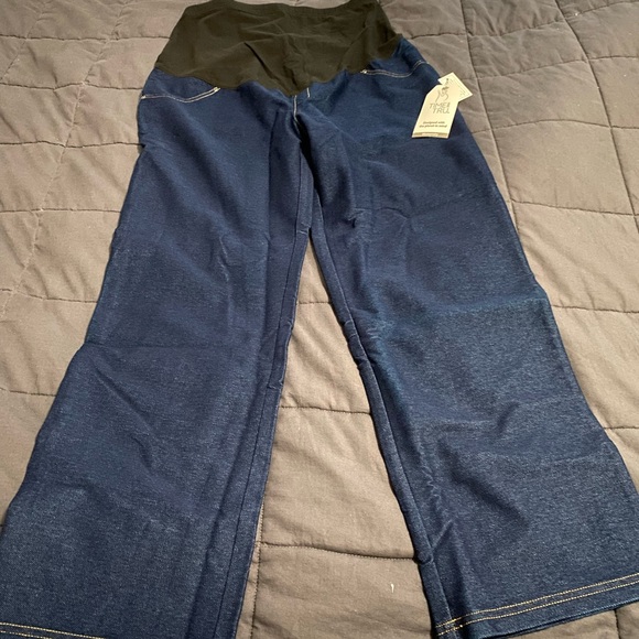 Time and Tru Maternity Jeggings - Picture 2 of 6